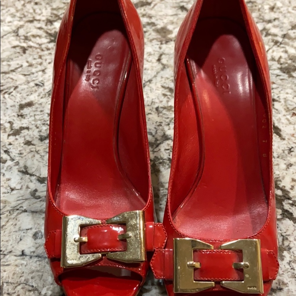 Red Gucci heel